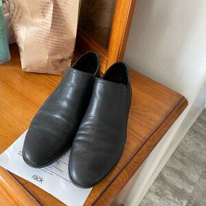 Black Leather Naturalizer Heeled Booties 8.5 W